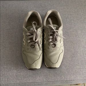 New balance sneakers, size 8